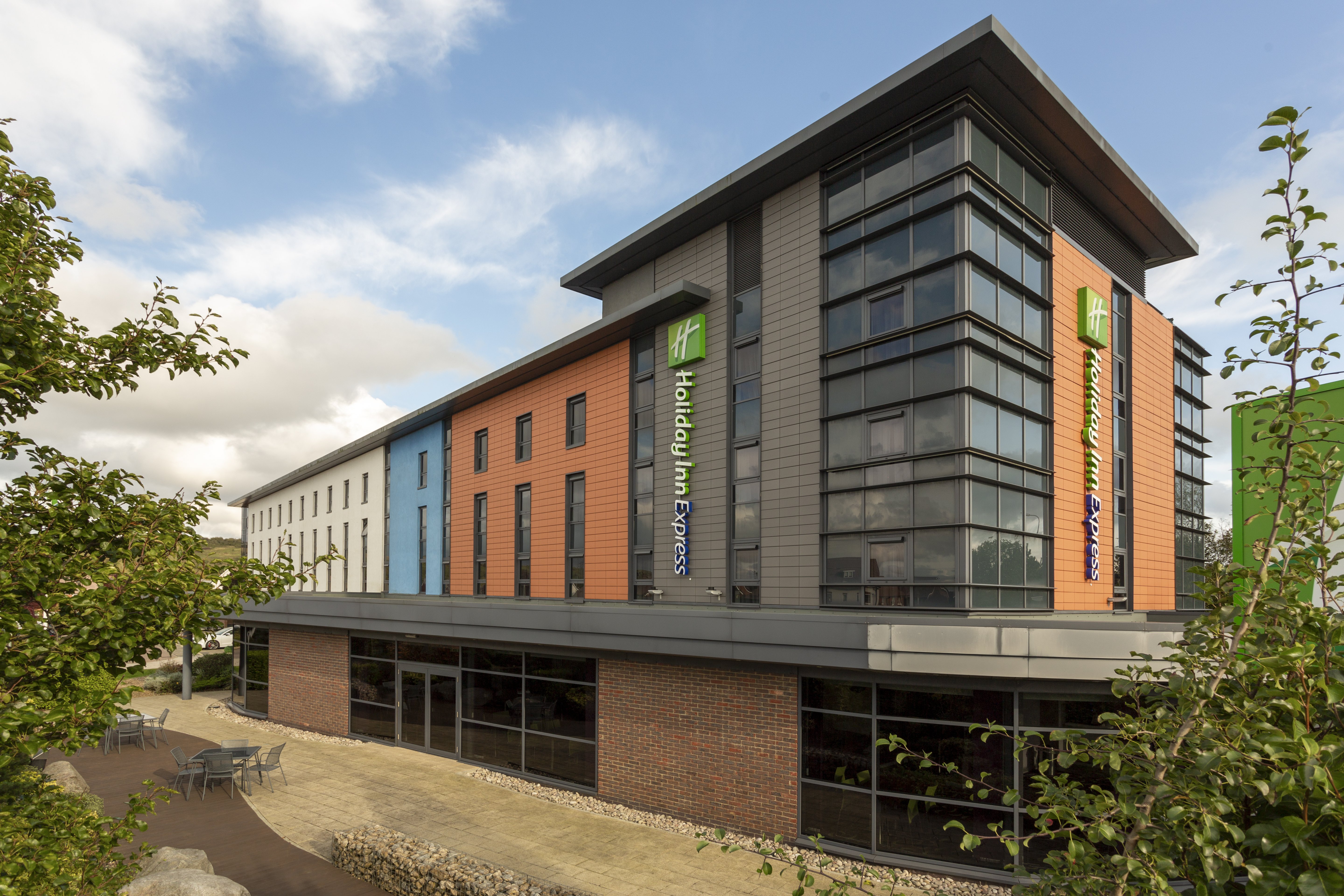 Holiday Inn Express Dunstable 1/26