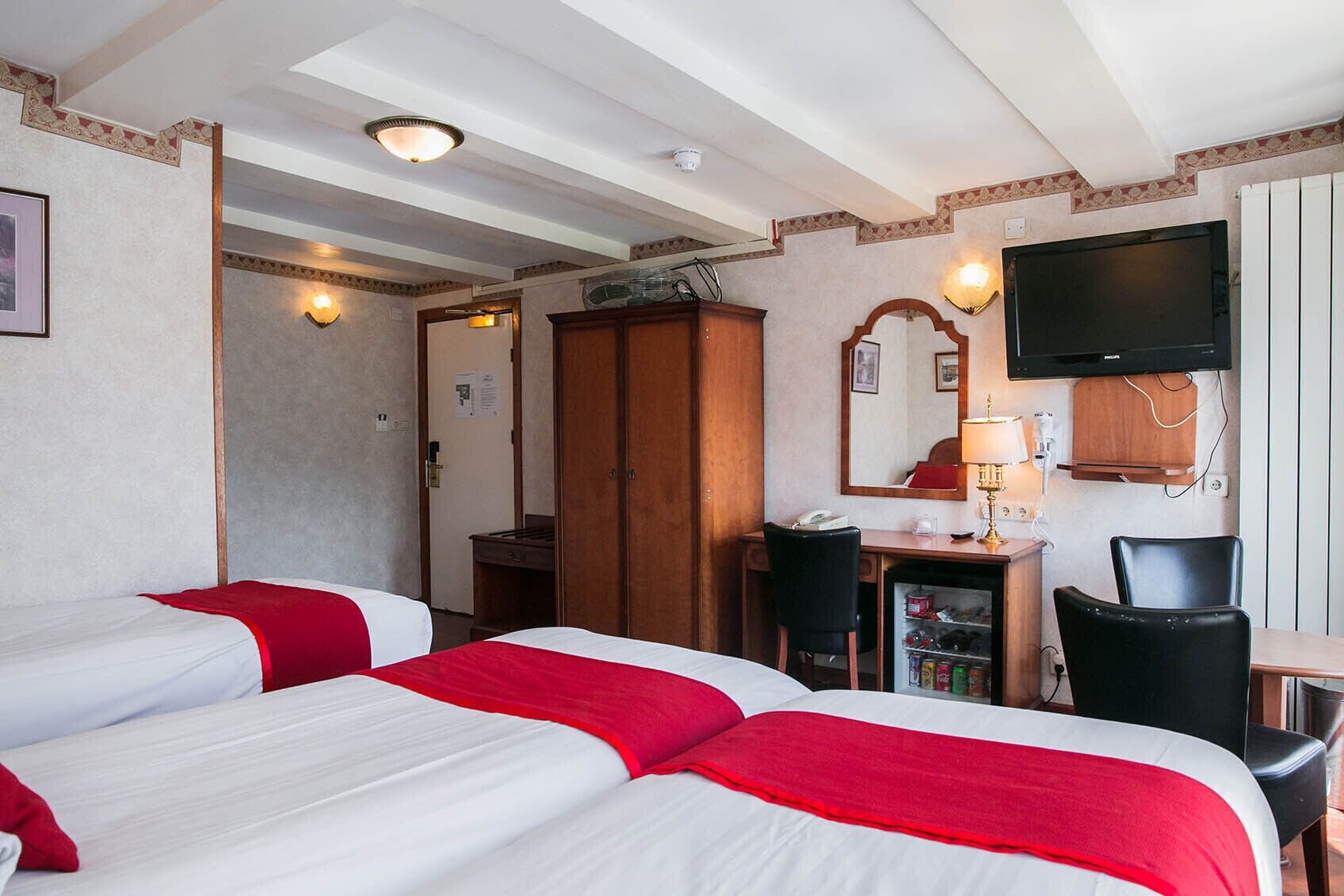 COMFORT, TRIPLE, 3 BEDS