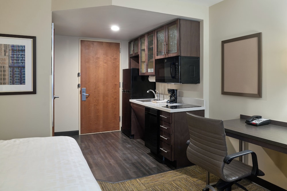 Candlewood Suites New York City- Times Square 36/50
