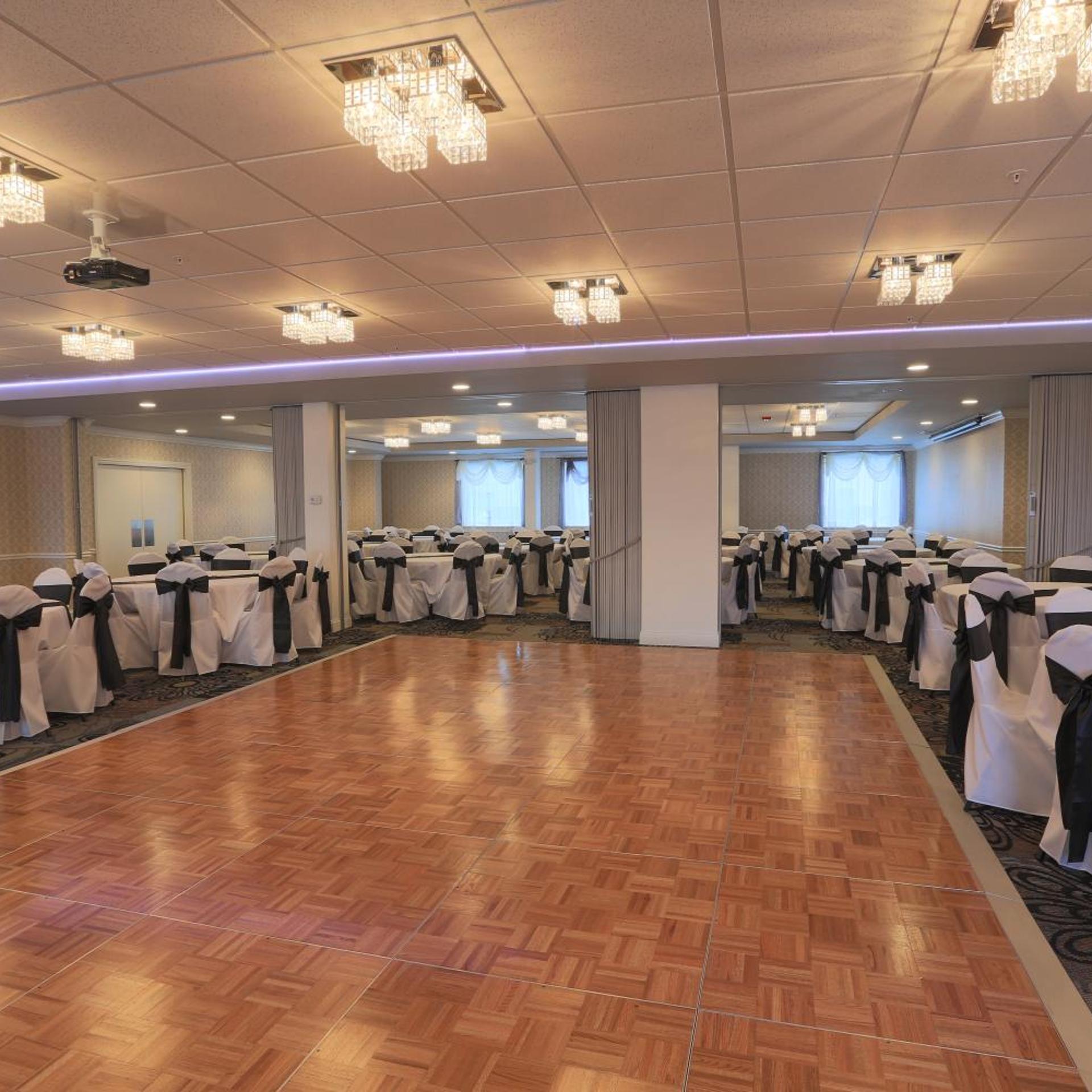 Days Inn by Wyndham Calumet Park 22/27