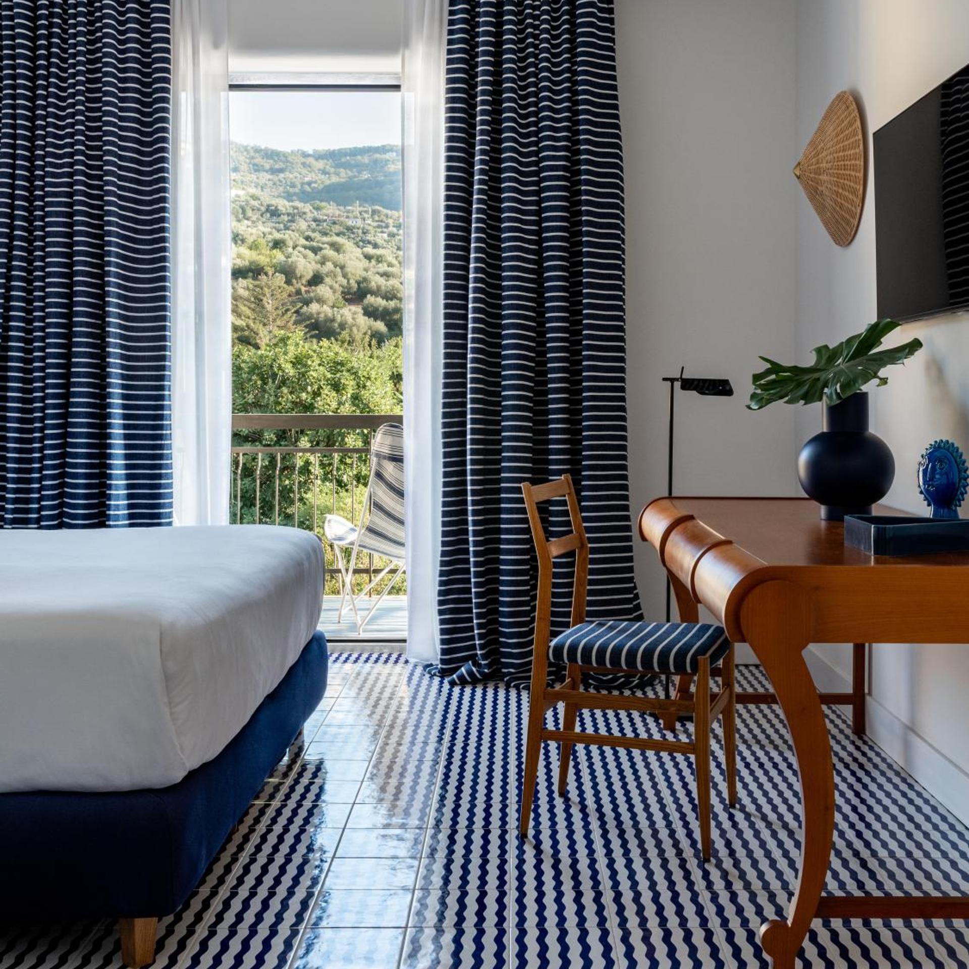 غرفة قياسية بسرير مزدوج أو سريرين منفصلين بشرفة، Grand Hotel Flora Sorrento 7/10