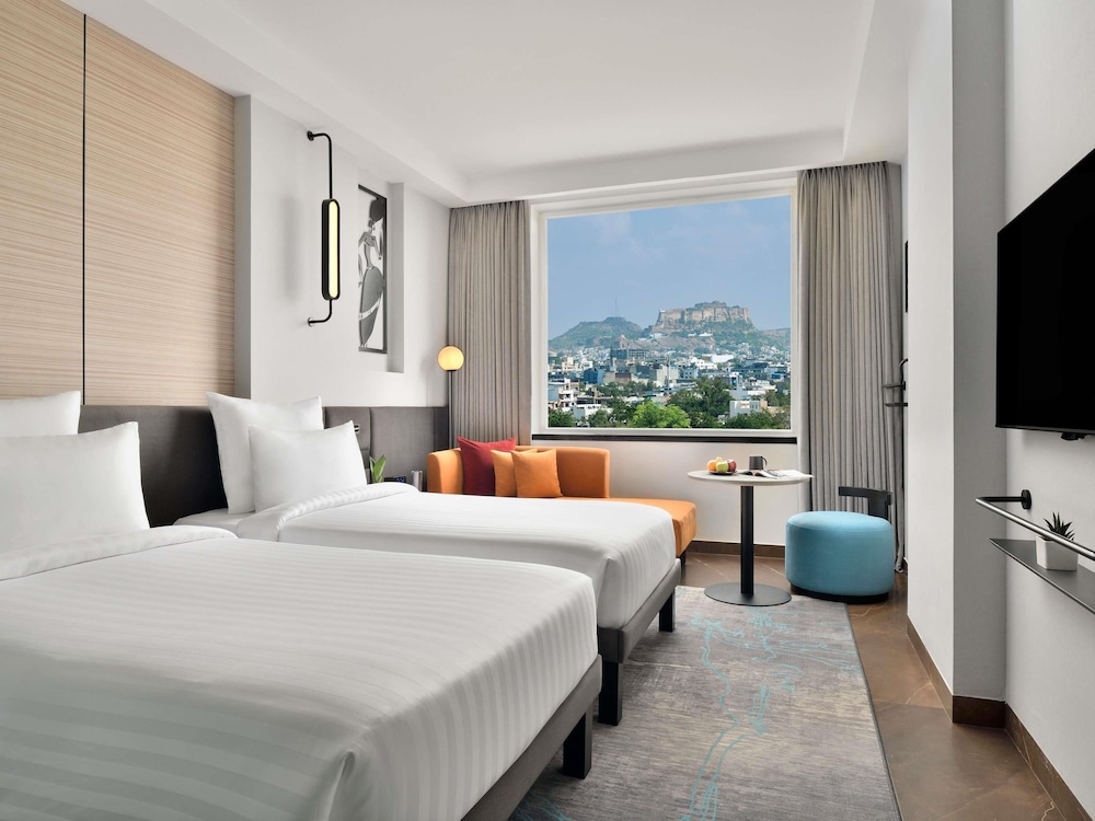 Superior, Twin Beds, Forest View