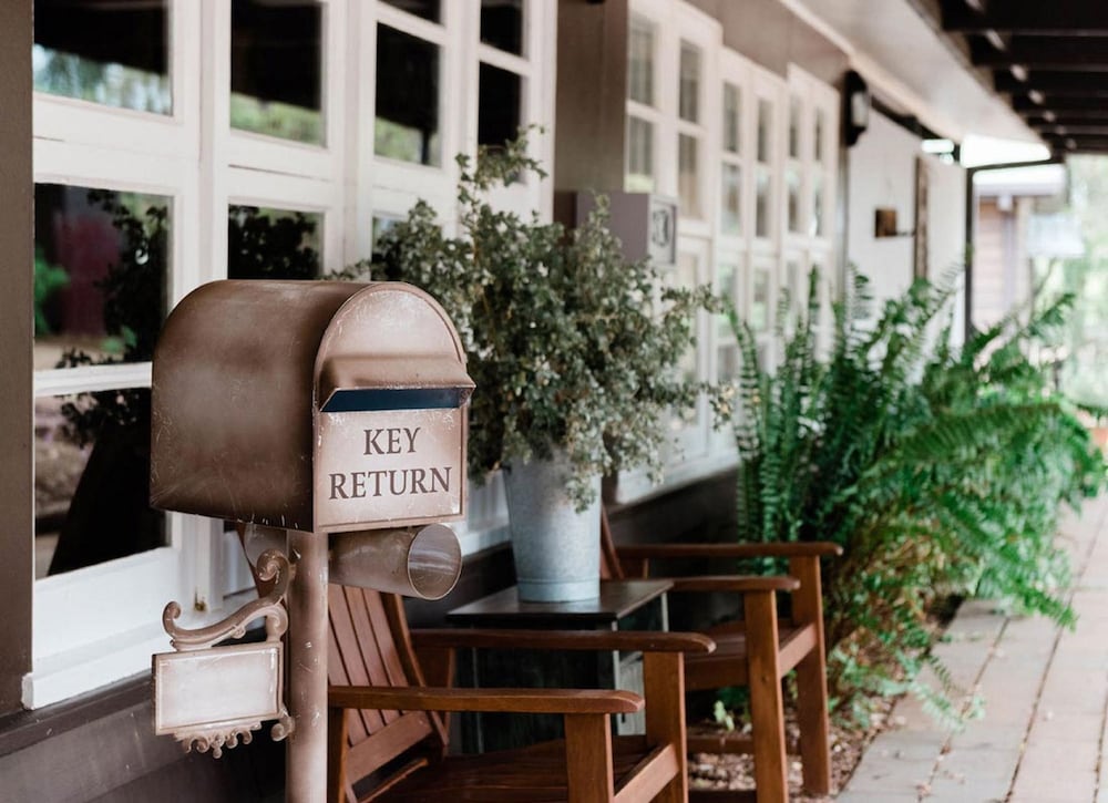 Saltbush Retreat 9/70