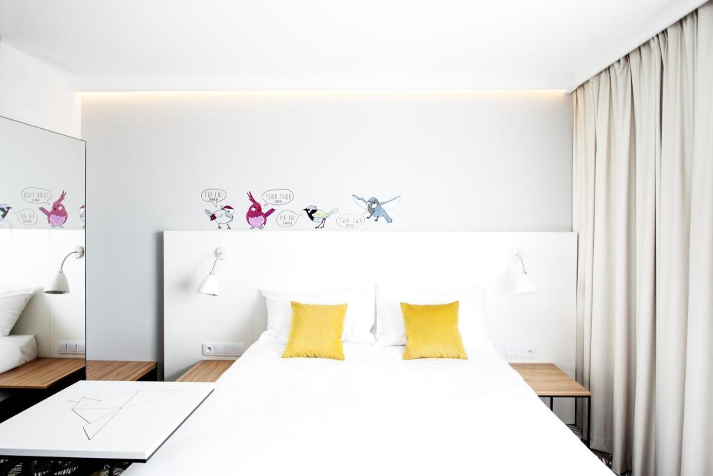 Standard, King Bed