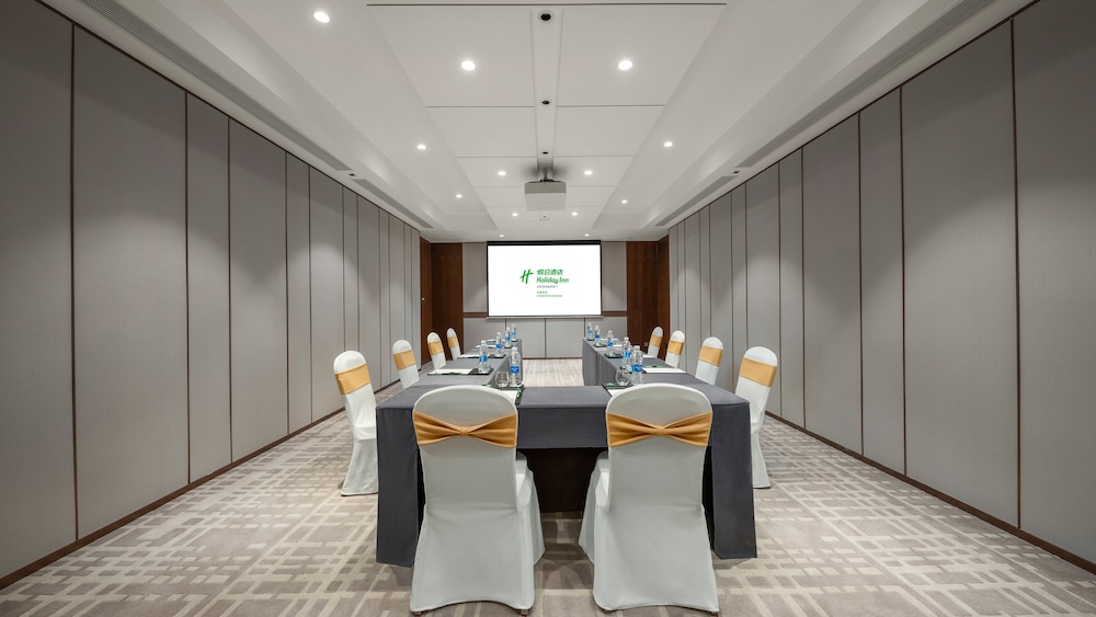 HOLIDAY INN Changchun Jingyue 38/48