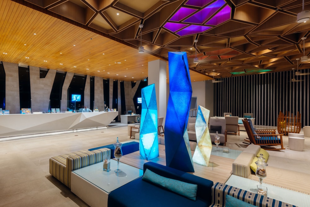 Oceanfront Beach Resort And Spa 30/50