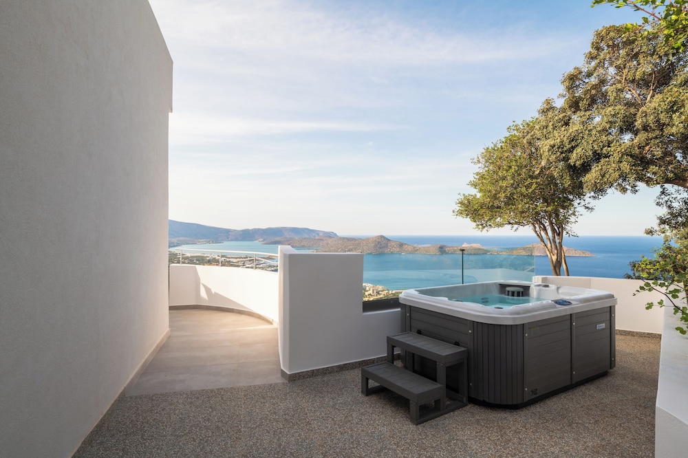 Adrakos Apartments 73/78