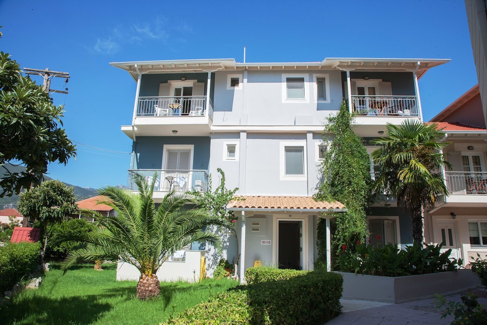 G. George Hotel 4/50