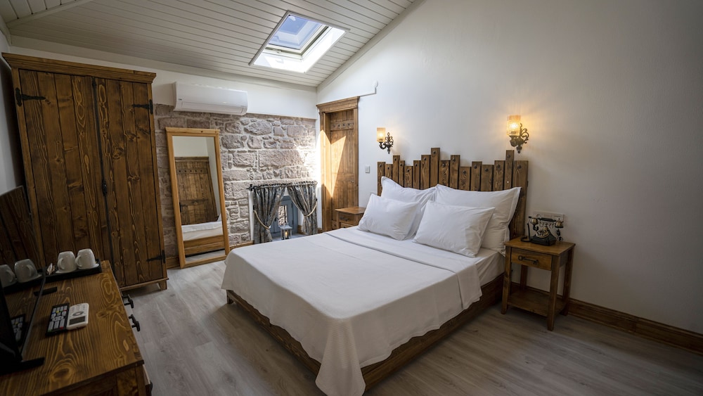 Sizmahan Hotel 11/64