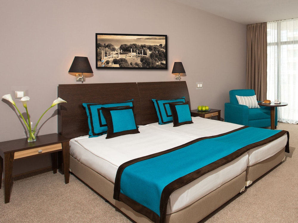 Astera Hotel & Spa 9/70
