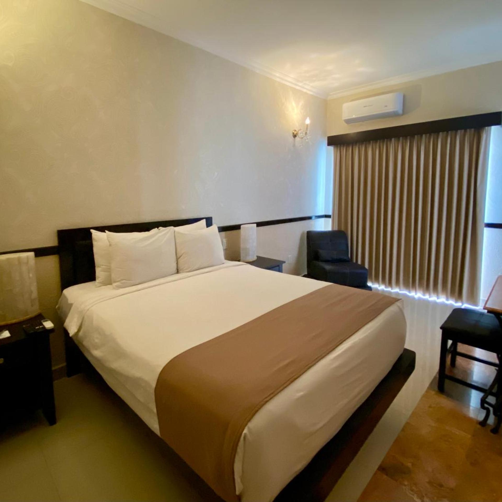 Room, Single, Balcony