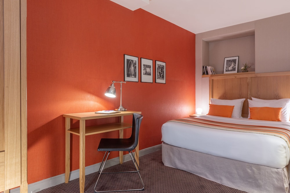 Hotel 29 Lepic 33/66