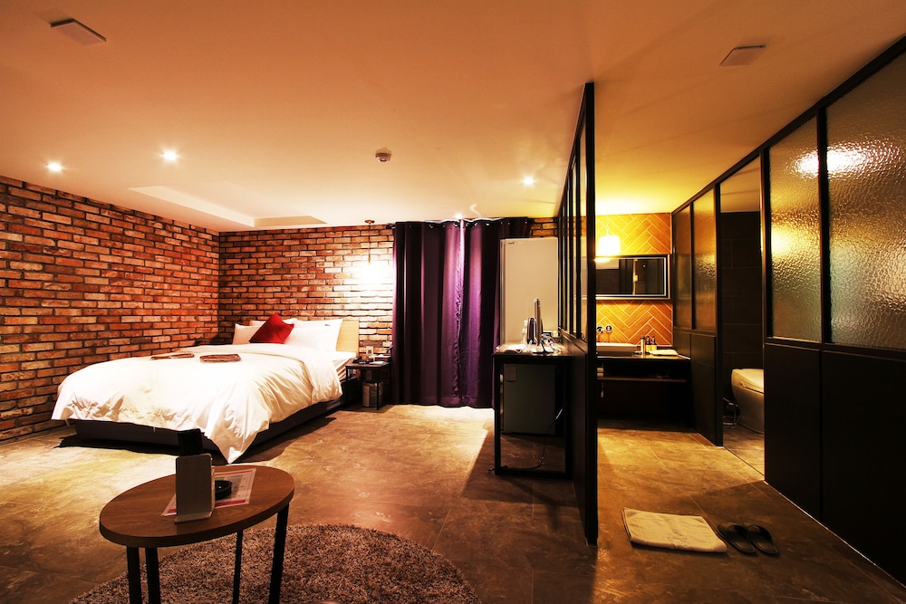 SR Design Hotel 35/60