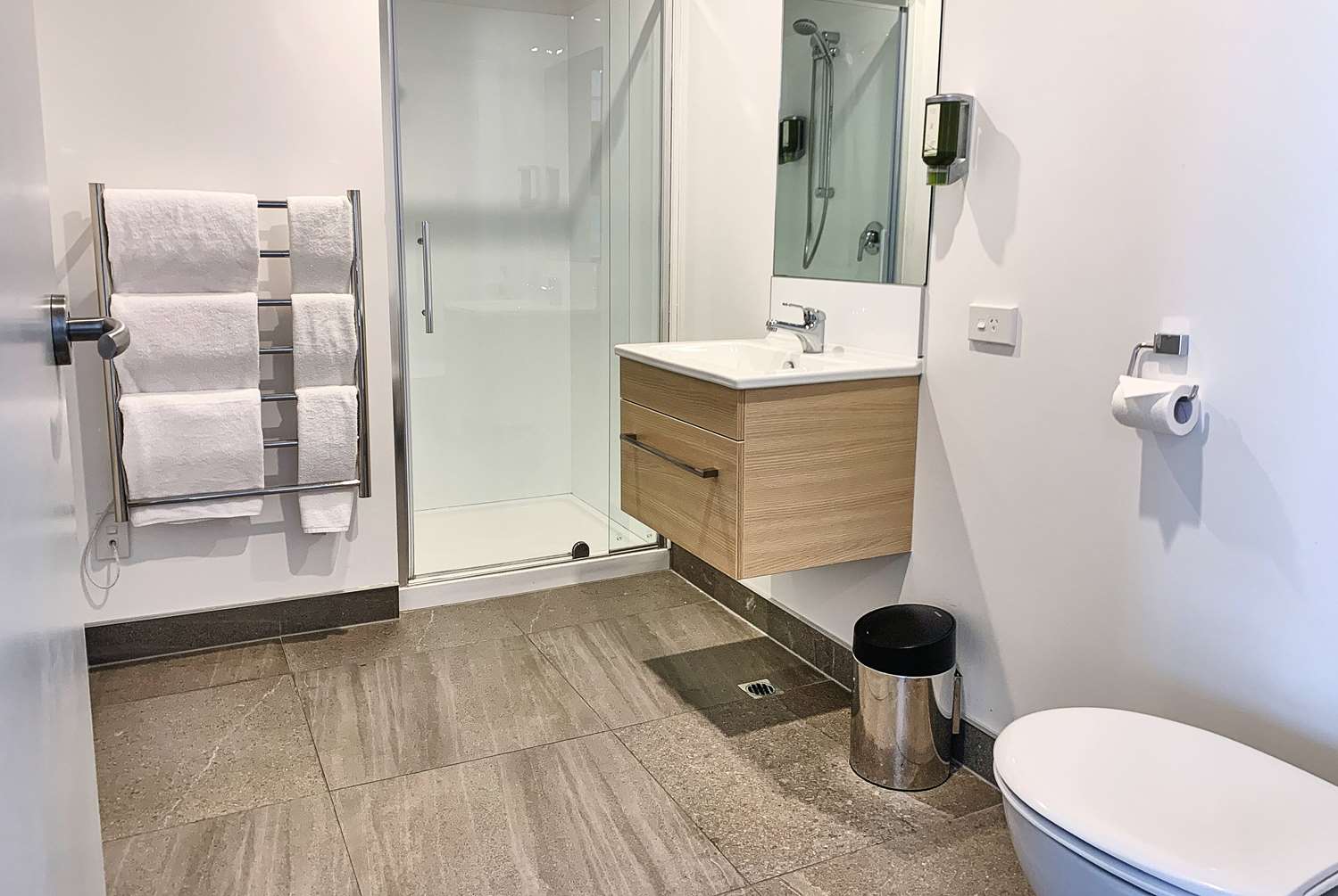 Ramada Suites by Wyndham Albany 56/59