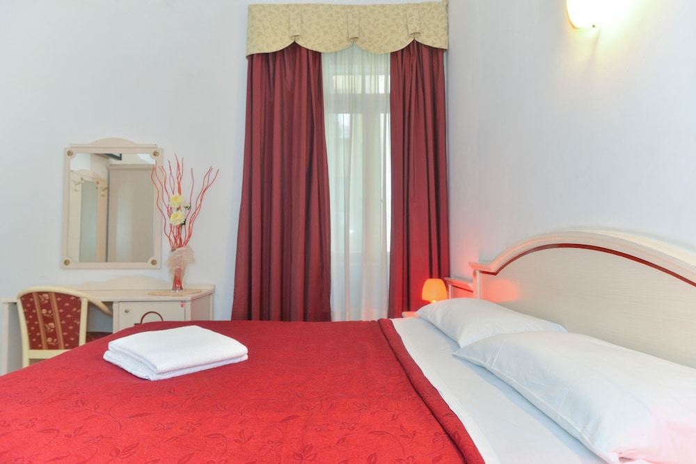 Trani B T Rooms 27/46
