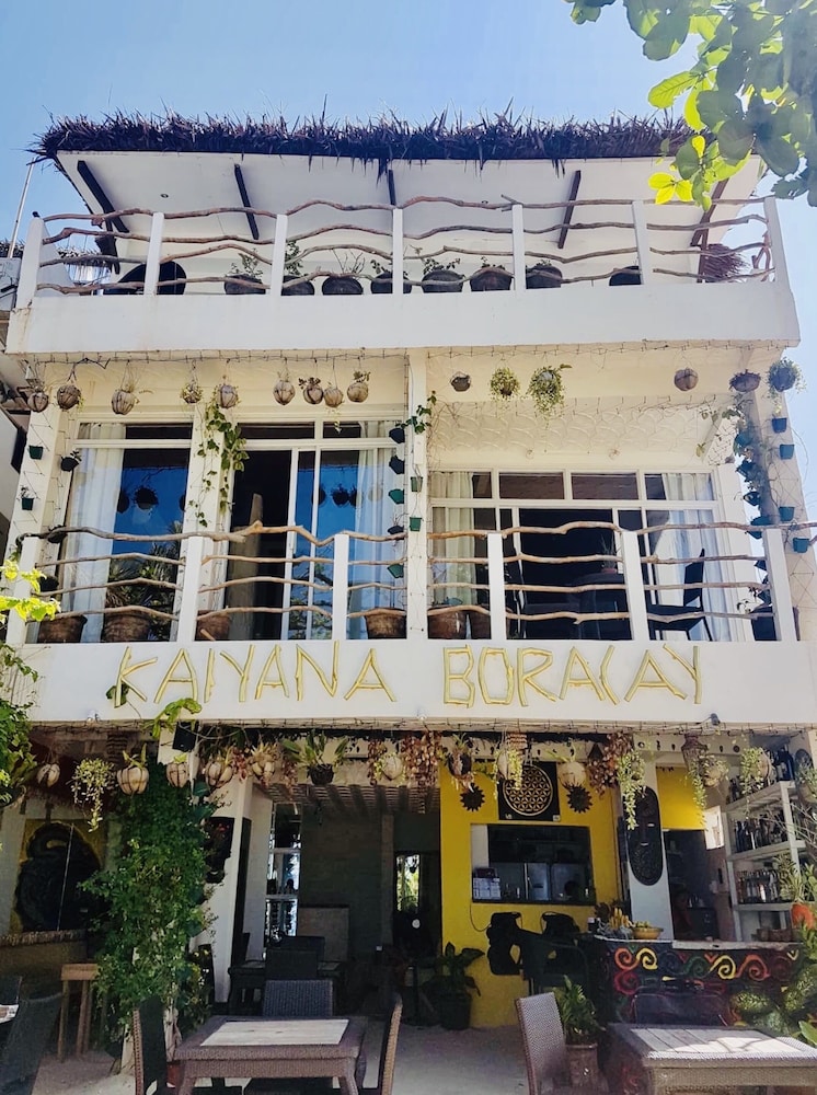 Kaiyana Boracay Beach Resort 1/50