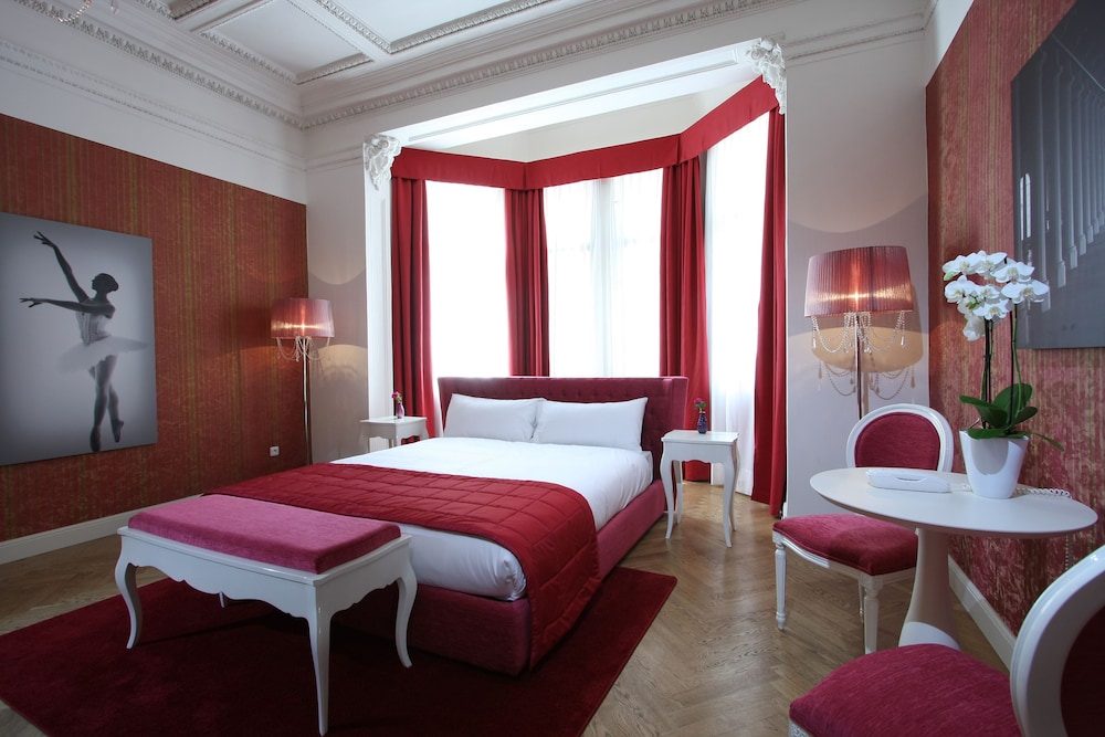 Numa I Flow Rooms & Apartments 38/67