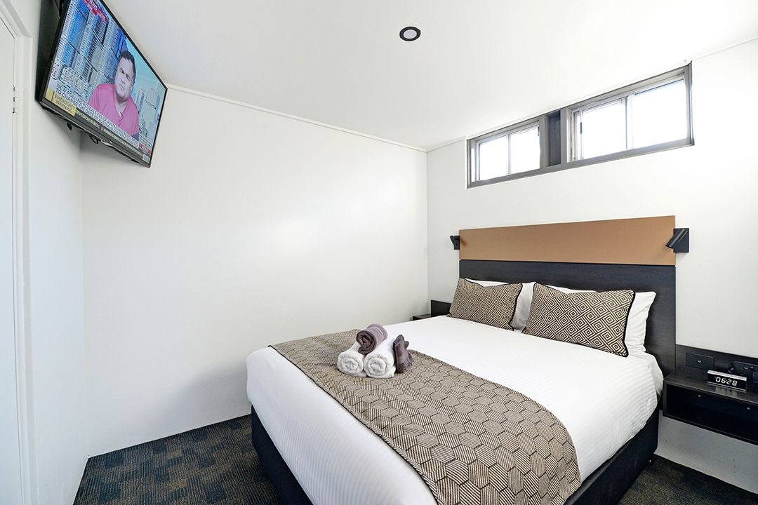 1 BEDROOM, CITY, APARTMENT, KITCHEN