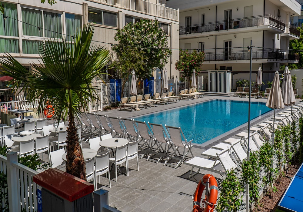 Hotel Aiglon 69/73
