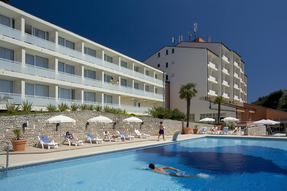 Sunny Rabac by Valamar 10/60
