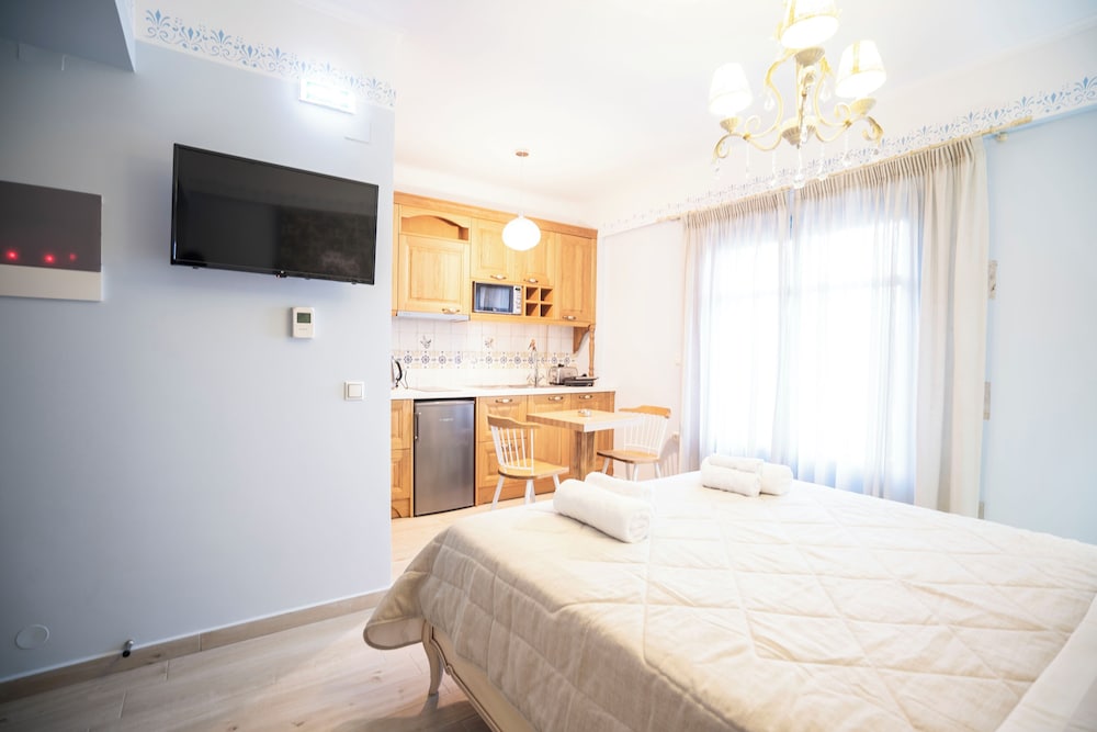 ELYSIUM LIVING 32/76