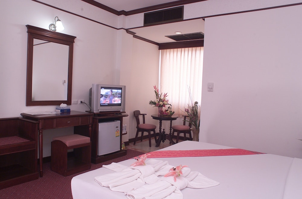 Crystal Hotel 44/46