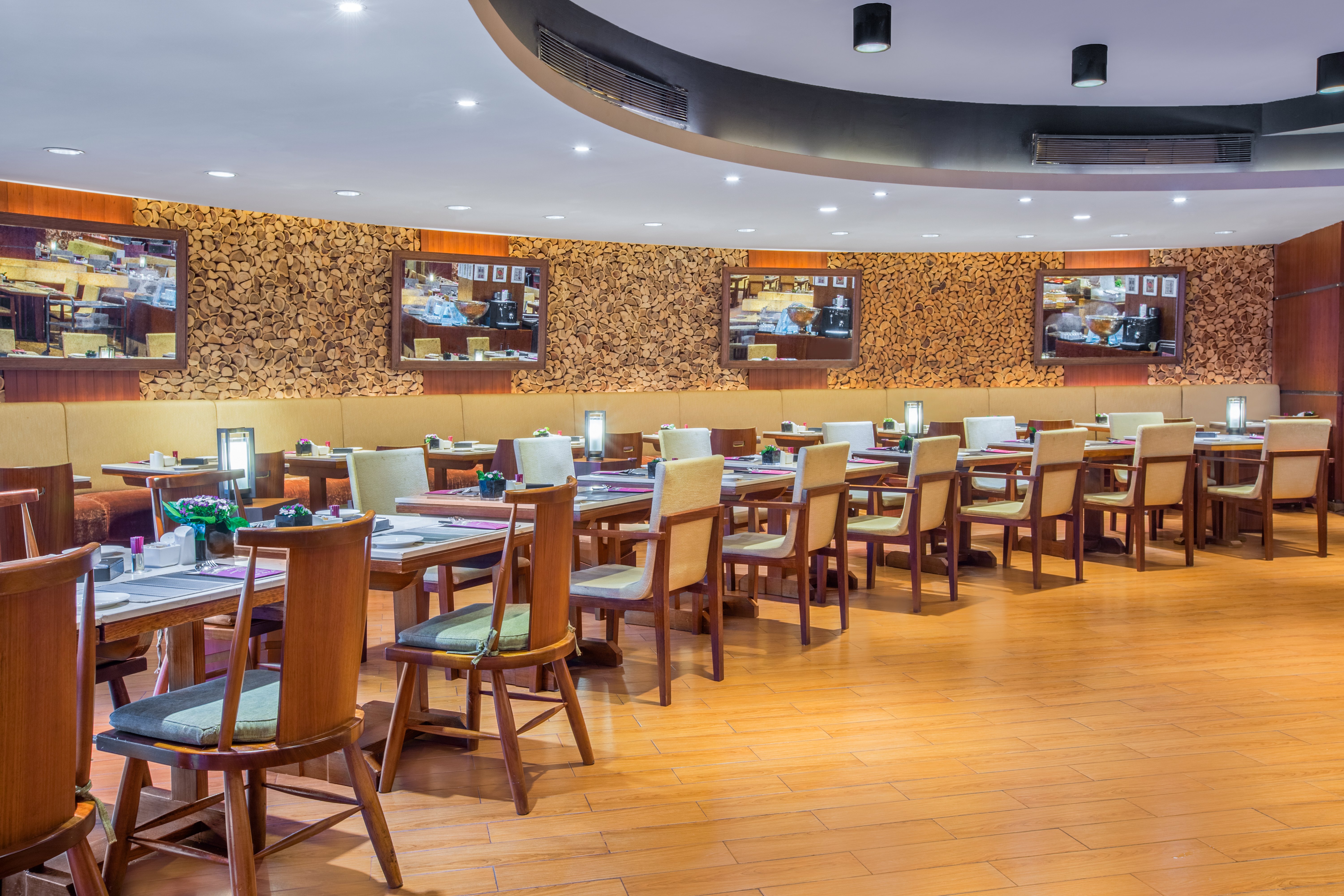 Crowne Plaza City Centre 56/78