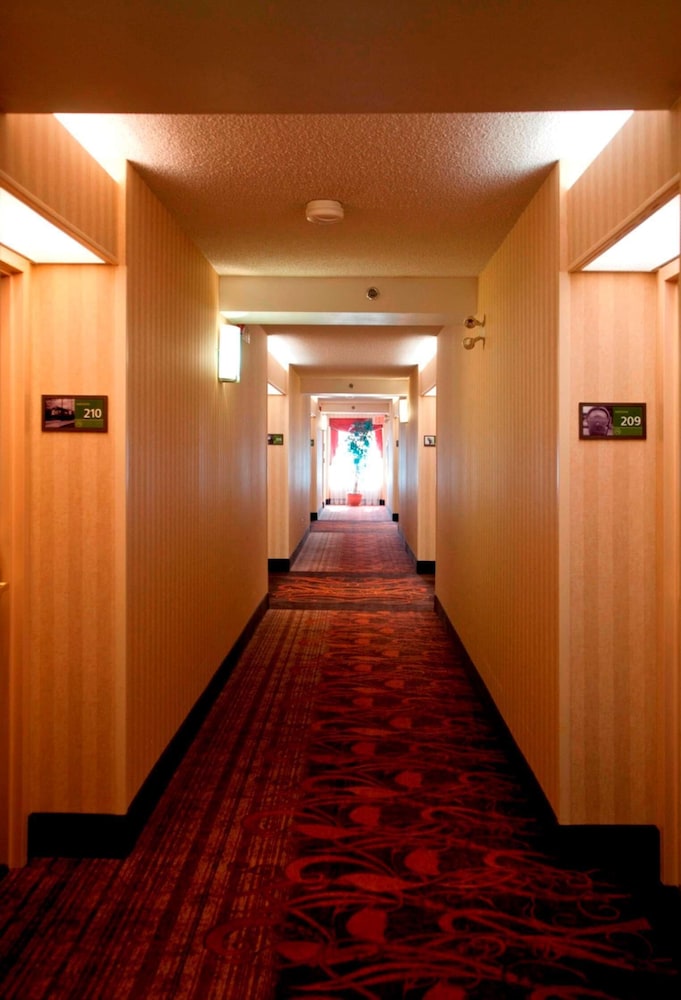 Hampton Inn By Hilton Toronto Mississauga West 12/50
