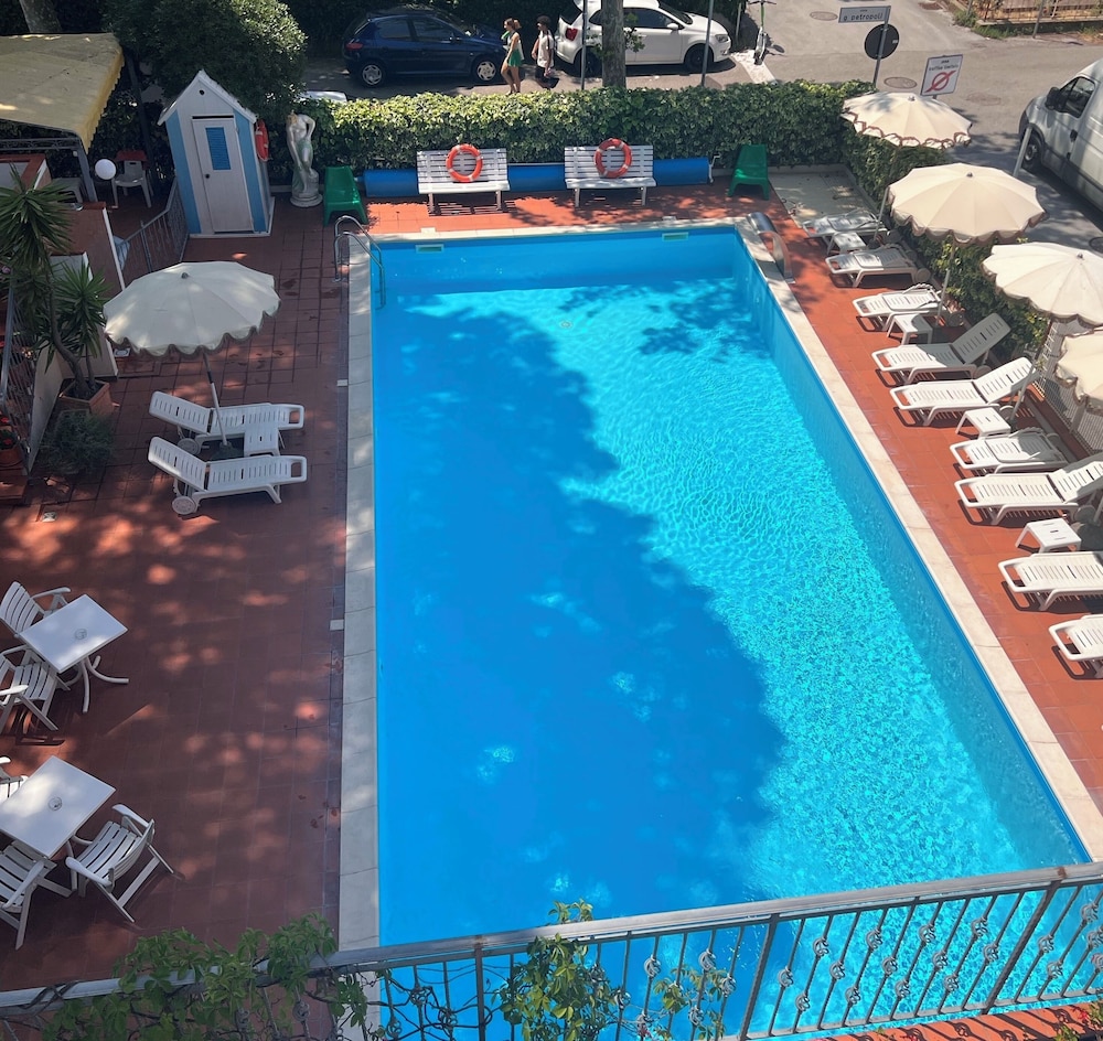 Hotel Villa Dei Fiori 33/56