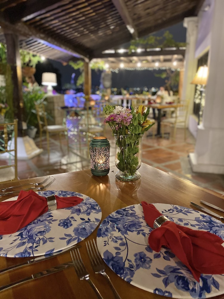Nazu House Bed Breakfast 50/69