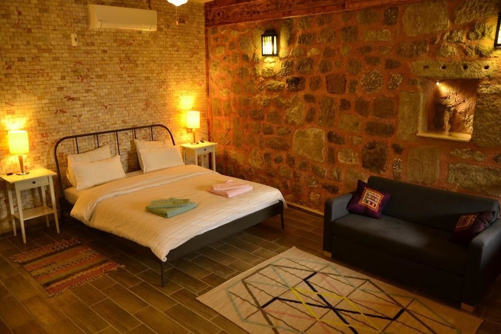 Attalos Suites Hotel 16/58
