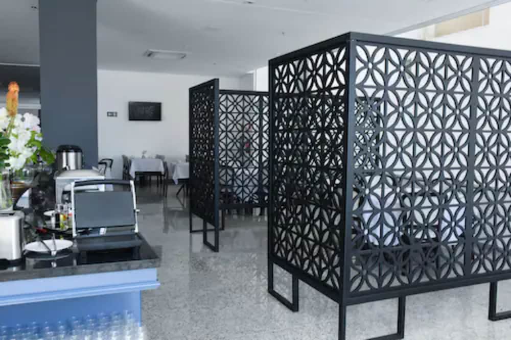 Blue Open Hotel 10/50