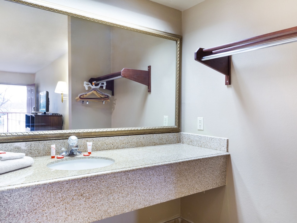 Hotel Brewton 49/49