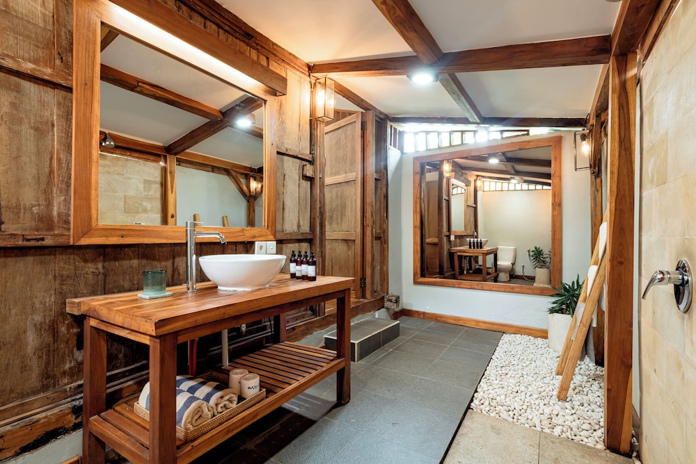Coconut Garden Resort 46/50
