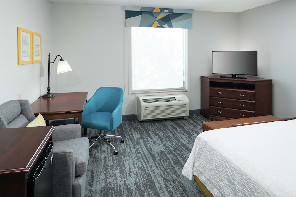 Hampton Inn And Suites Rochester North 39/42