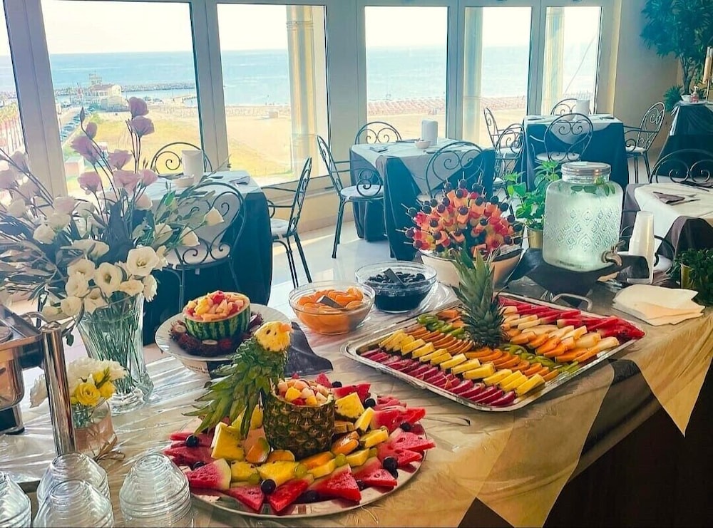 Hotel Borgo Marina 26/50