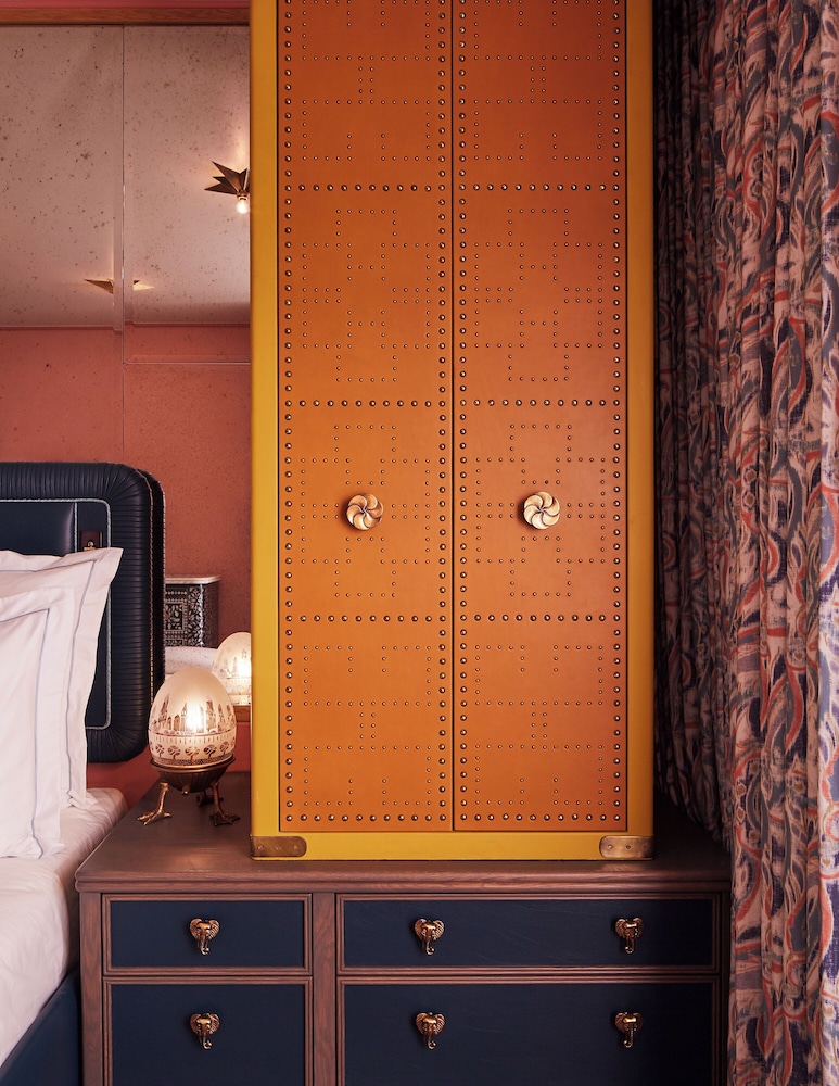 غرفة بسريرين منفصلين، The Fifth Avenue Hotel 4/4
