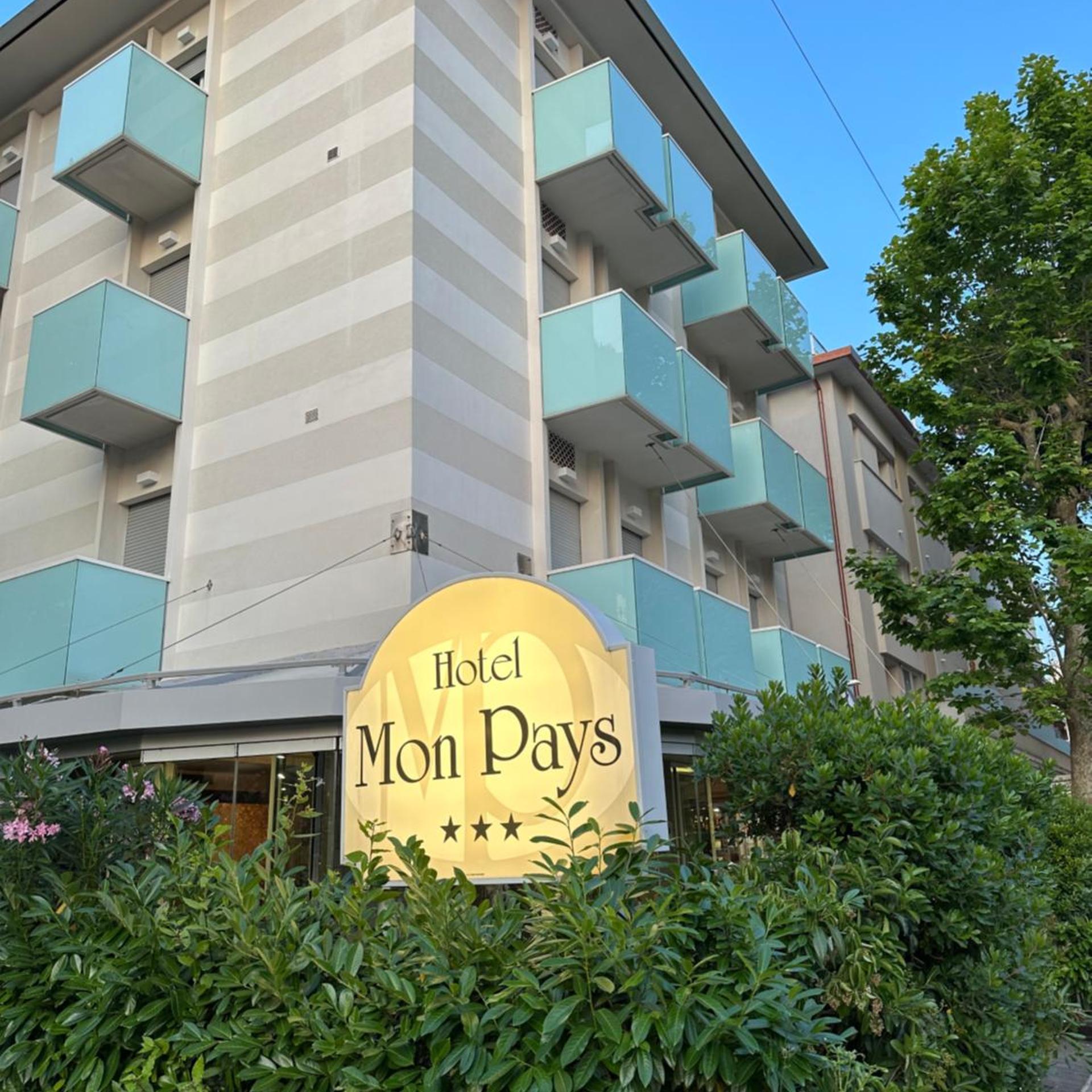 Hotel Mon Pays 2/50