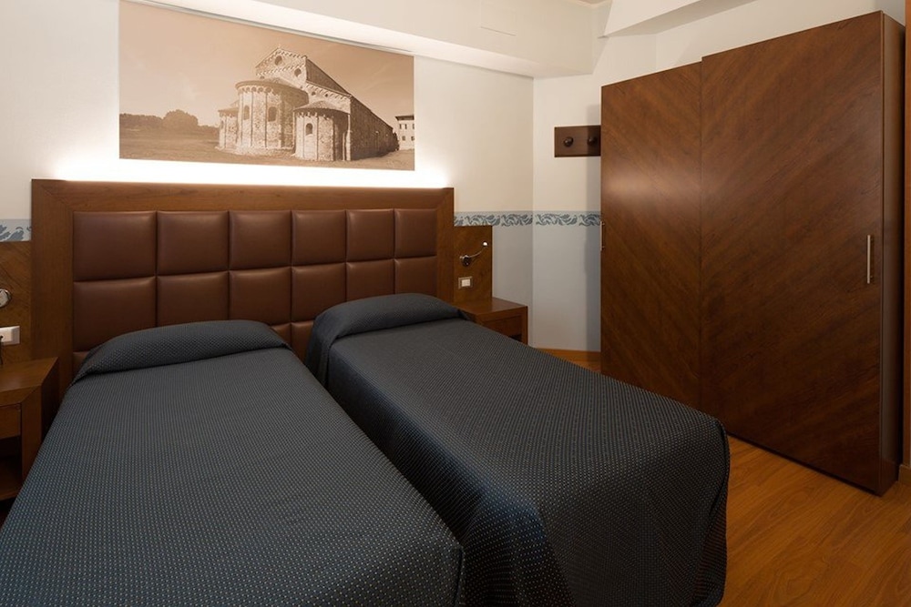 Terminus And Plaza 13/31