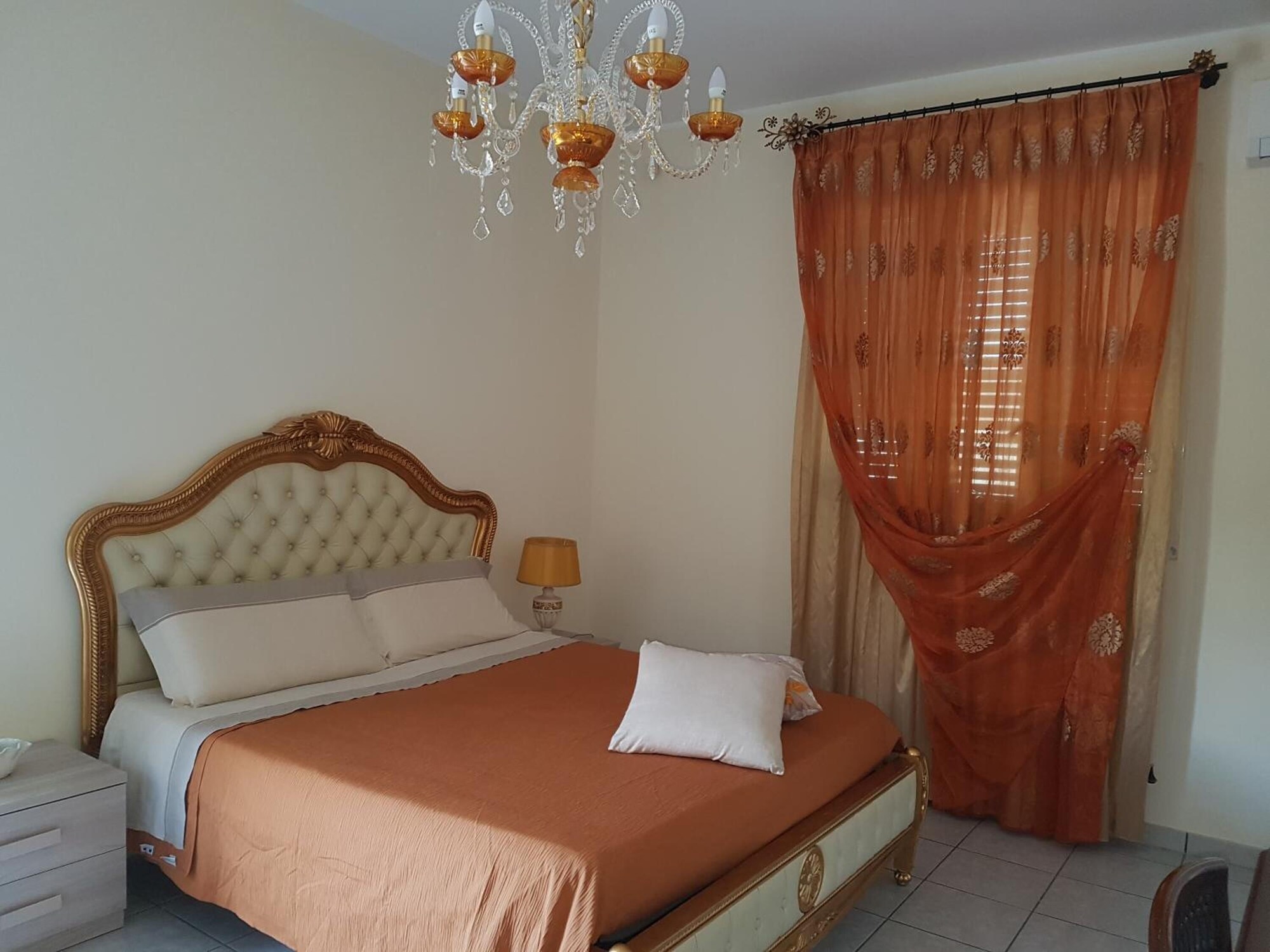 1 BEDROOM, CLASSIC, TRIPLE, SOFA