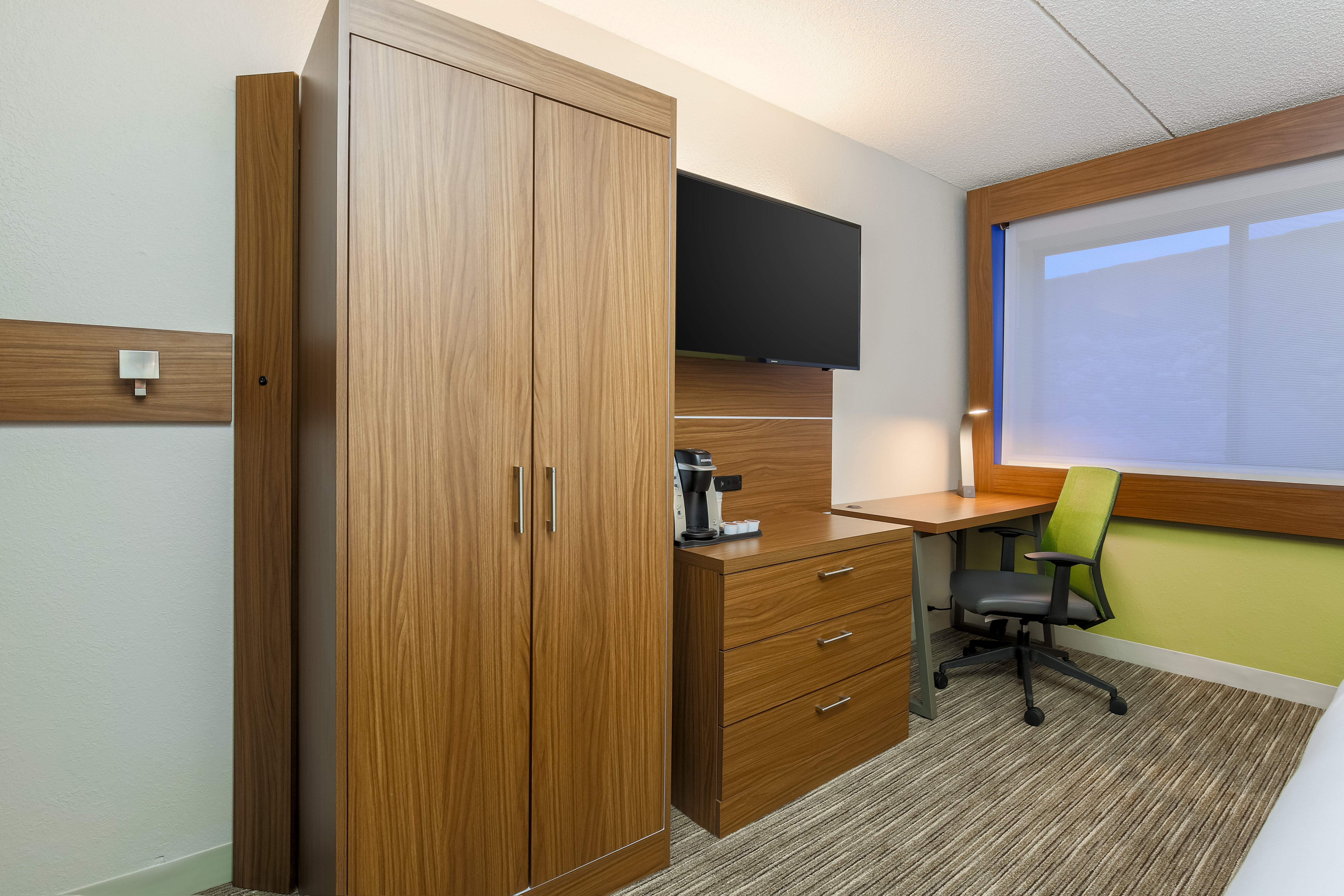 Holiday Inn Express Milwaukee West Medical Center 55/59
