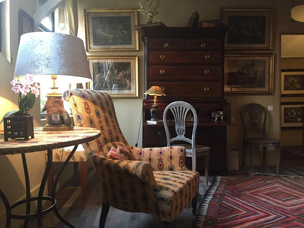 La Maison Rousseau 6/28