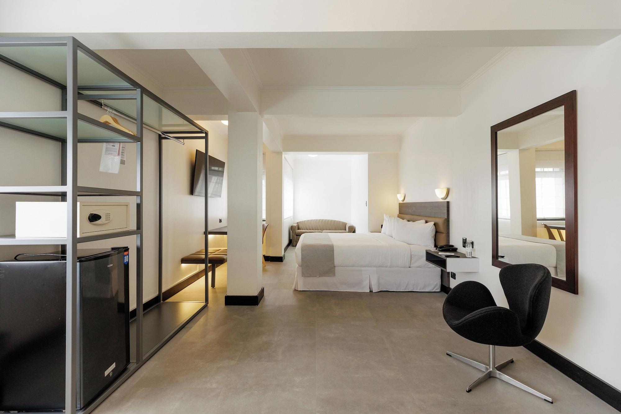 جناح بريميوم، Parque Del Lago Hotel 3/4