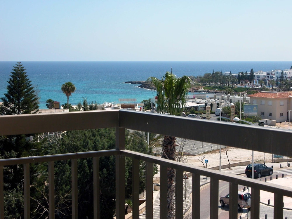 ALVA HOTEL APARTMENTS 50/54