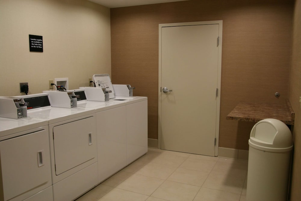 Hampton Inn Suites Wilder 31/36