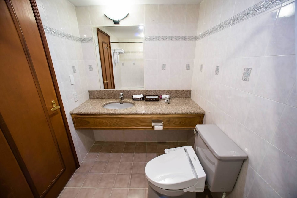 Saigon Court Serviced Apartment 15/55