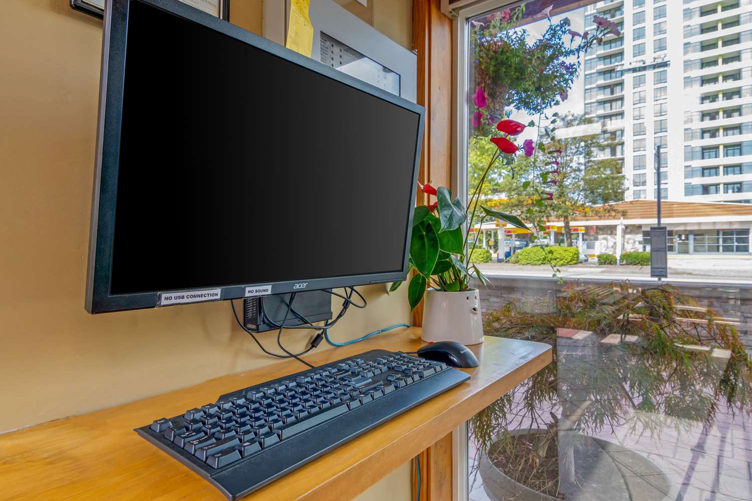Econo Lodge Inn & Suites North Vancouver 46/52