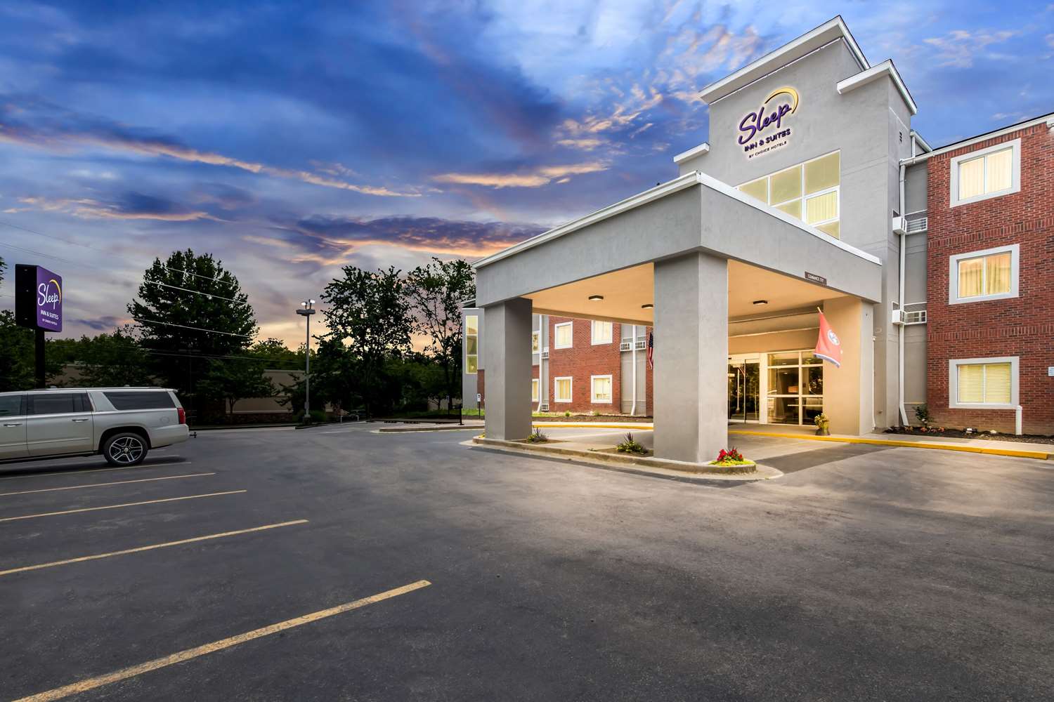 Sleep Inn & Suites Pigeon Forge - Downtown 37/43