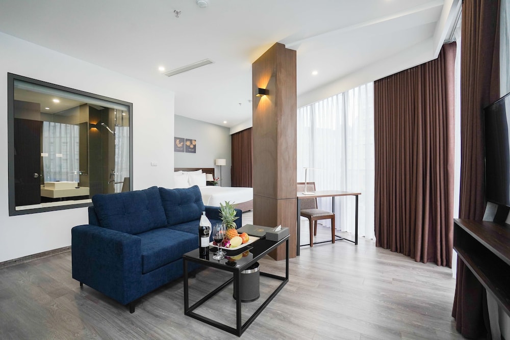 Reyna Hotel Hanoi 35/50