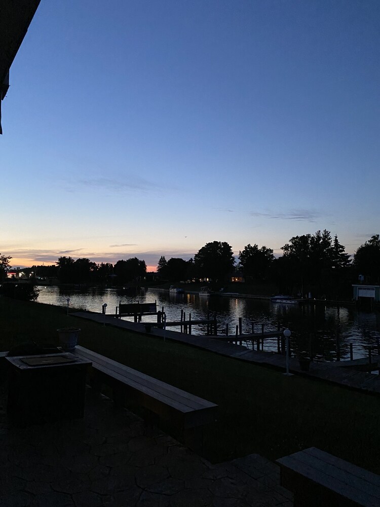 Fleetwood Inn Suites 24/51